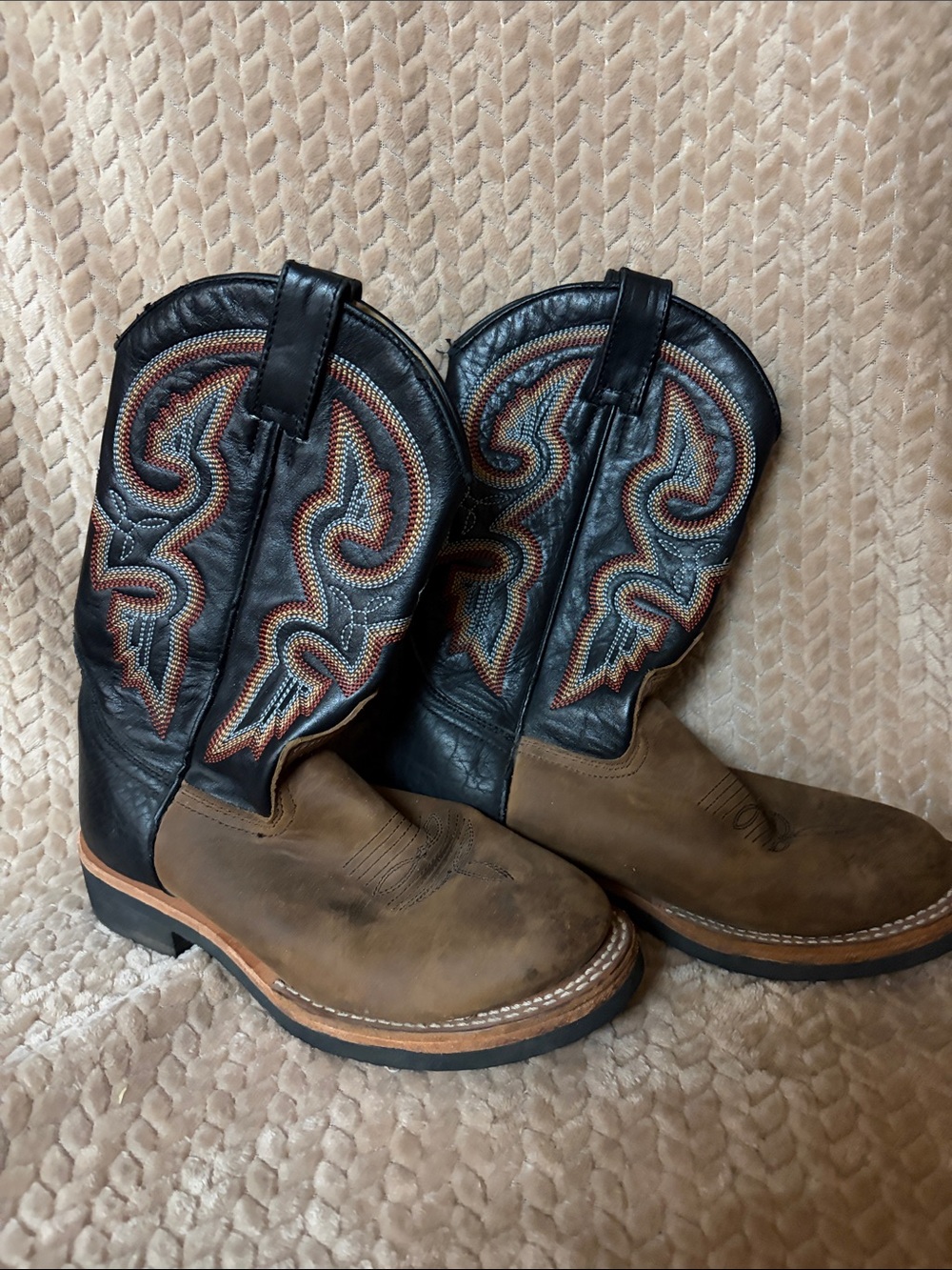 Woman’s JB Dillon cowgirl boot size 7